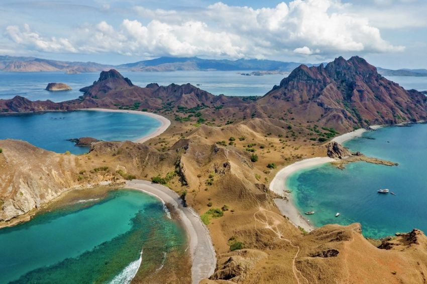 Petualangan Pantai: Pulau-Pulau Tropis yang Harus Dikunjungi